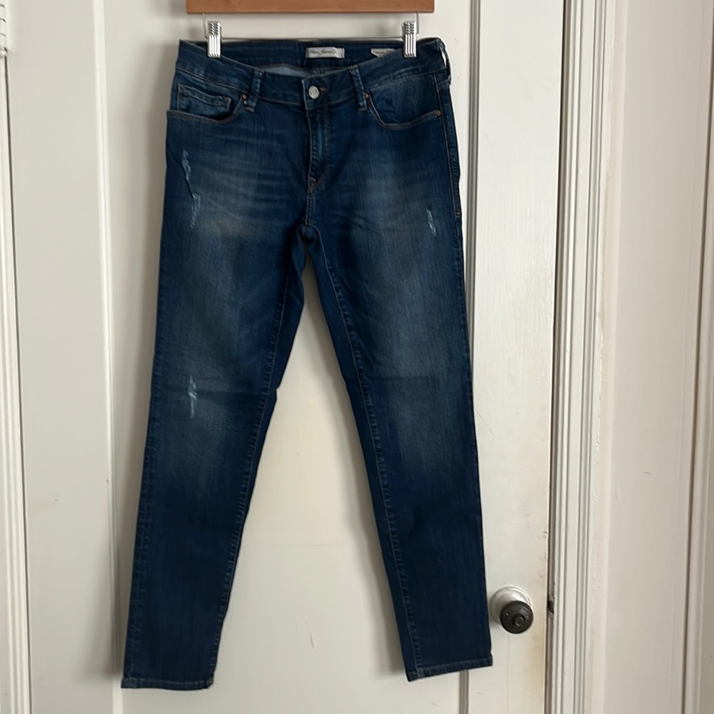 🌟 MAVI MID-RISE DISTRESSED JEANS | SIZE 30 | EDGY AND STYLISH! 🌟